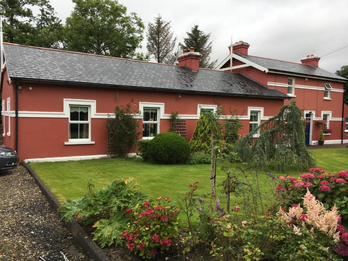 Station House Glenties Bed & Breakfast Exterior photo