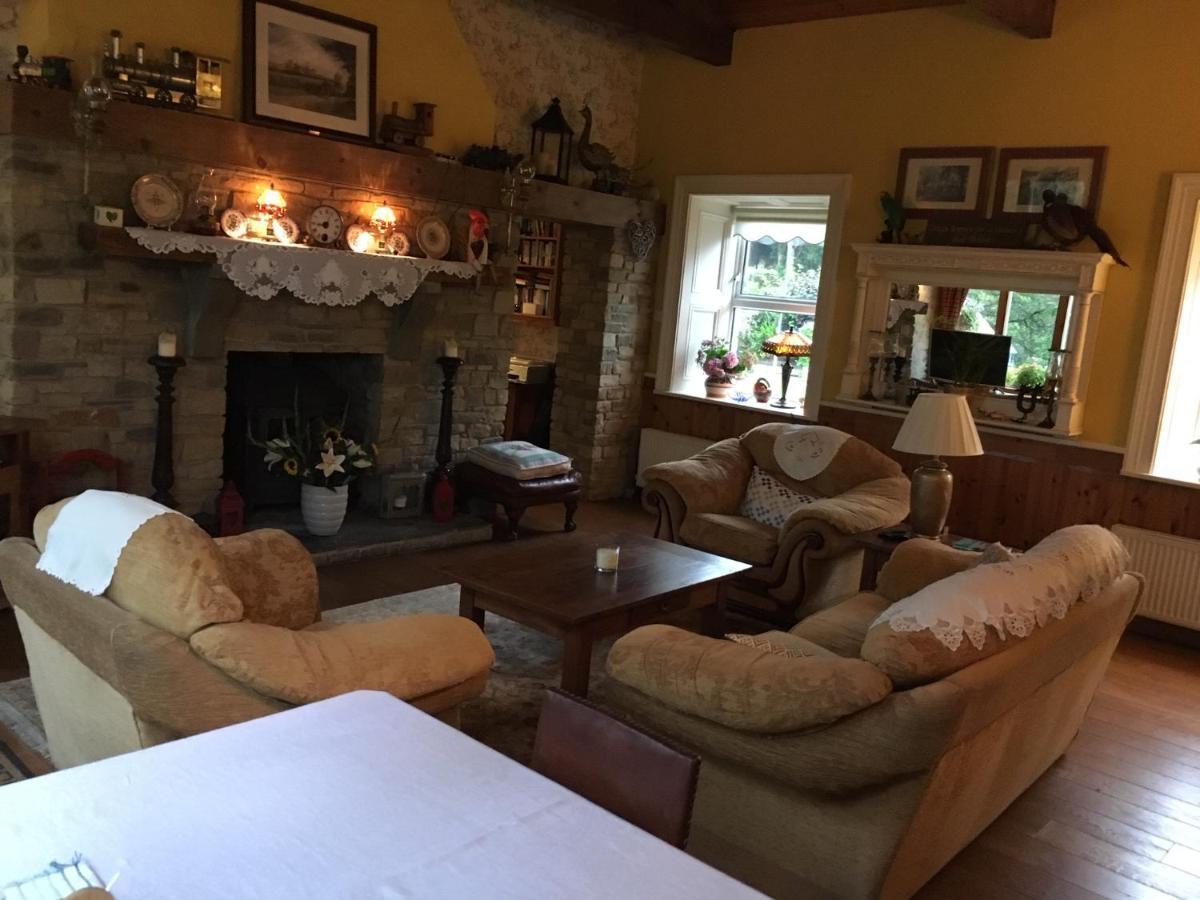 Station House Glenties Bed & Breakfast Exterior photo